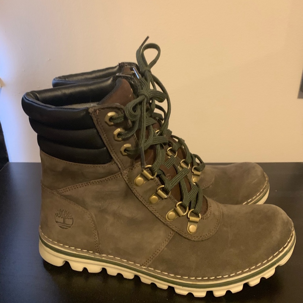 Women’s Timberland Conant 6” Wheat Nubuck Sz 7.5